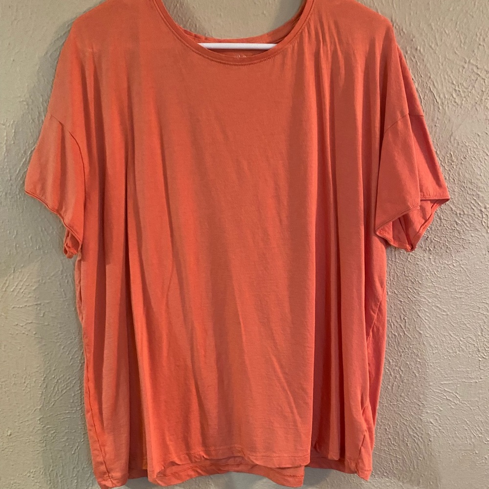 BUNDLE of 4 tshirts